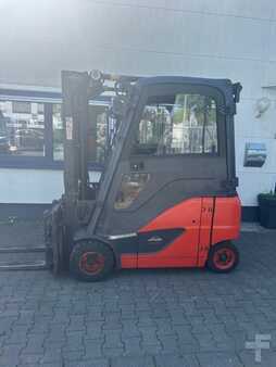 Elektryczne 4-kołowe 2017  Linde E20PL -02 EVO (2)
