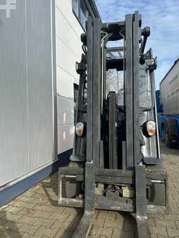 Elektro 4 Rad 2011  Linde E 25 HL-01 (5)