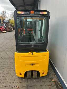 10284_1050-4.jpg?v=1763408222