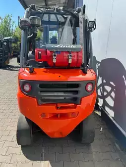 Treibgasstapler 2012  Linde H30T-01 (4)