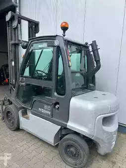 Dieseltrukki 2008  Nissan YG1D2A300 (3)
