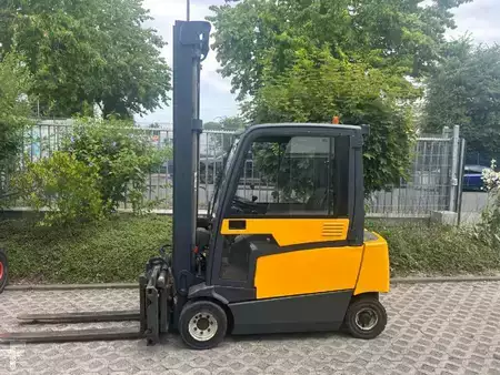 Elektro 4 Rad 2006  Jungheinrich EFG 316 (2)