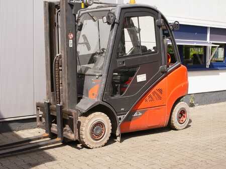 Propane Forklifts 2013  Linde H 25T (1)