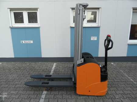 Hochhubwagen 2006  Still EGV 14 - Initialhub - Triplex - wenig Stunden (1)