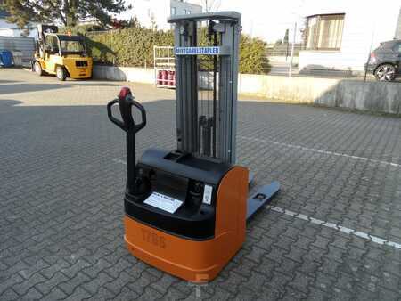 Hochhubwagen 2006  Still EGV 14 - Initialhub - Triplex - wenig Stunden (5)