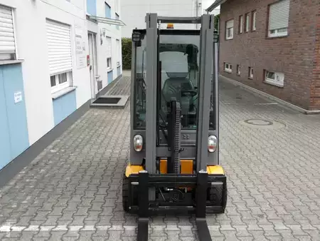 Elektro 4 Rad  Jungheinrich EFG 320 - Kabine mit Heizung - Freihub (10)