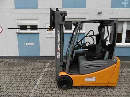 Elektrisk- 3 hjul 2017  Jungheinrich EFG 220 - Triplex - Batterie BJ 2022 (7)