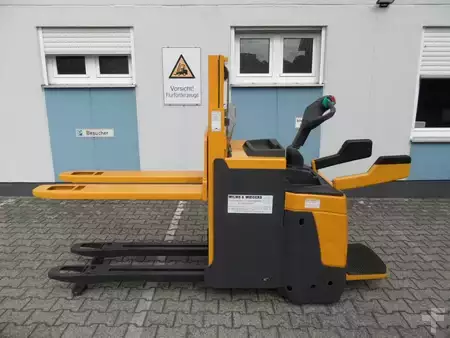 Ruční vysokozdvižný vozík 2015  Jungheinrich ERD 220 - NEUE Batterie - Plattform klappbar (2)