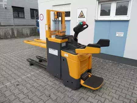 Ruční vysokozdvižný vozík 2015  Jungheinrich ERD 220 - NEUE Batterie - Plattform klappbar (3)
