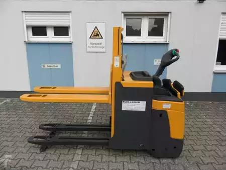Ruční vysokozdvižný vozík 2015  Jungheinrich ERD 220 - NEUE Batterie - Plattform klappbar (9)