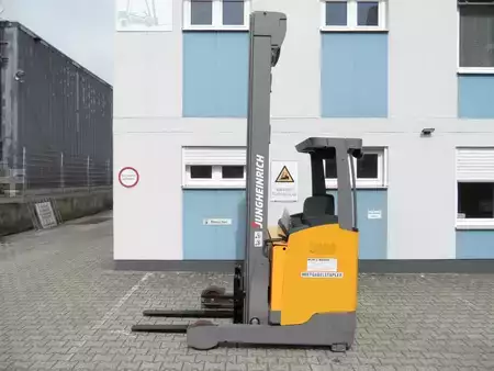 Retraky 2017  Jungheinrich ETV 216 - 9,02 m Triplex - Efficiency-Paket (1)