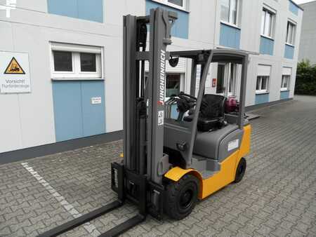 Wózki gazowe 2017  Jungheinrich TFG 316 - Triplex - wenig Stunden (2)
