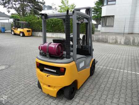 Wózki gazowe 2017  Jungheinrich TFG 316 - Triplex - wenig Stunden (4)