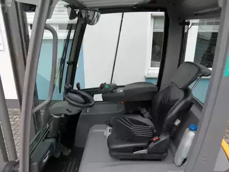 Eléctrico - 3 rodas 2017  Jungheinrich EFG 220 - neue Batterie - 6,50 m Triplex (6)