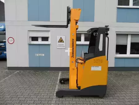 Schubmaststapler 2014  Jungheinrich ETV 110 - Triplex - alle Räder neu (4)