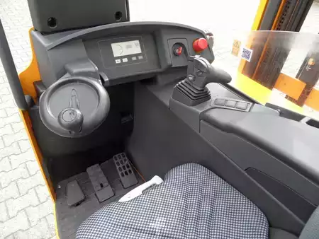 Schubmaststapler 2014  Jungheinrich ETV 110 - Triplex - alle Räder neu (7)