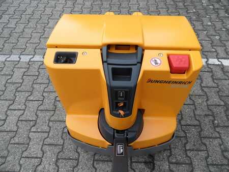 Wózki niskiego podnoszenia 2016  Jungheinrich EJE 120 - neue Batterie - aufgearbeitet (8)