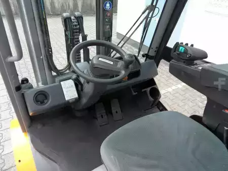Treibgasstapler  Jungheinrich TFG 430s - Freihub - wenig Stunden (7)