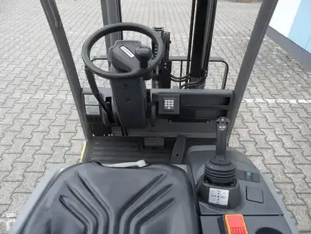 Elektromos 3 kerekű 2018  Jungheinrich EFG 115 - unter 2 Meter - NEUE Batterie (7)