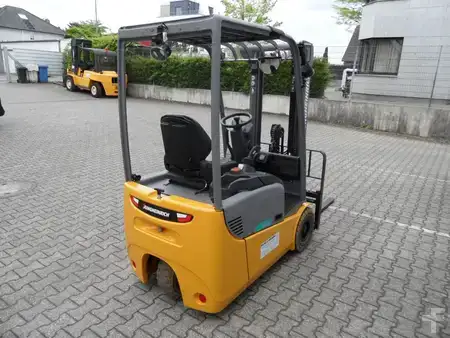 Elektromos 3 kerekű 2018  Jungheinrich EFG 115 - unter 2 Meter - NEUE Batterie (8)
