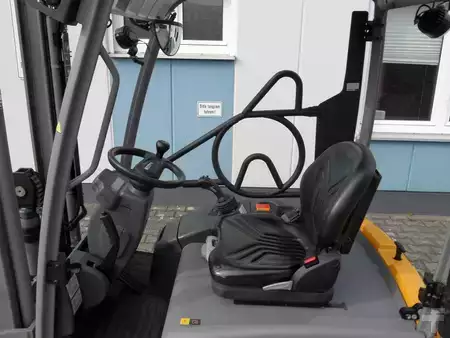 Chariots électriques à 3 roues 2018  Jungheinrich EFG 115 - unter 2 Meter Bauhöhe - Freihub (6)