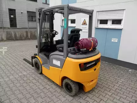 Empilhador a gás 2020  Jungheinrich TFG 320 - Freihub - weiße Reifen (3)