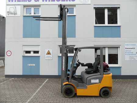 LPG Forklifts 2020  Jungheinrich TFG 320 - Freihub - weiße Reifen (8)