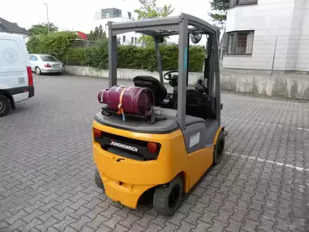 Empilhador a gás 2020  Jungheinrich TFG 316 - weiße Reifen - Freihub (8)