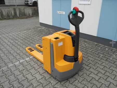 Nízkozdvižný vozík 2016  Jungheinrich EJE 220 - NEUE Batterie - wenig Stunden (4)