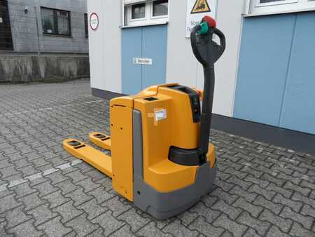 Lavtløftende truck 2016  Jungheinrich EJE 220 - TOP-Batterie - wenig Stunden (4)