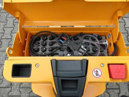 Lavtløftende truck 2016  Jungheinrich EJE 220 - TOP-Batterie - wenig Stunden (9)