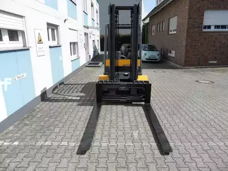 Elektro čtyřkolový VZV 2007  Jungheinrich EFG 550 - Zinkenverstellgerät mit 2000 mm Gabeln (7)