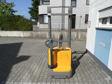 Hochhubwagen  Jungheinrich EJC 110 - Voll-Freihub - Baujahr 2020 (5)