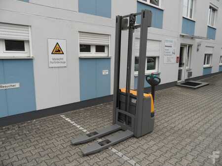 Hochhubwagen  Jungheinrich EJC 112 - Baujahr 2022 - wenig Stunden! (2)