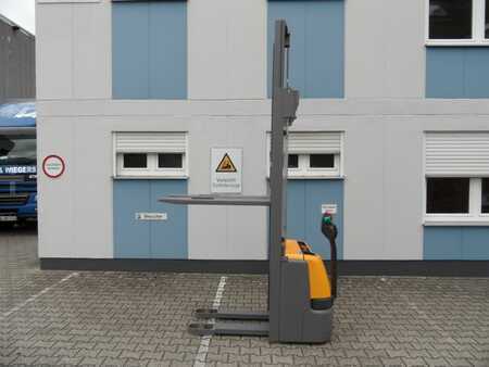 Hochhubwagen  Jungheinrich EJC 112 - Baujahr 2022 - wenig Stunden! (7)