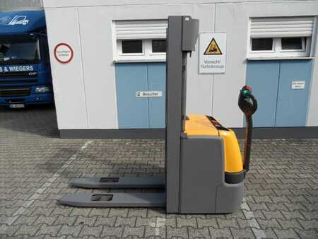 Hochhubwagen  Jungheinrich EJC 216 - Baujahr 2019 - nur 256 Stunden! (1)