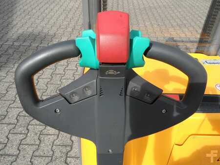 Hochhubwagen  Jungheinrich EJC 216 - Baujahr 2019 - nur 256 Stunden! (10)