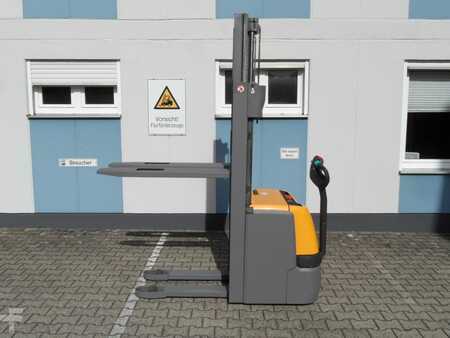 Ruční vysokozdvižný vozík 2019  Jungheinrich EJC 214 - Baujahr 2019 - nur 805 Stunden (7)