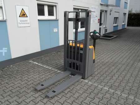 Hochhubwagen 2020  Jungheinrich EJC 110 - nur 250 Stunden - Einbauladegerät (2)