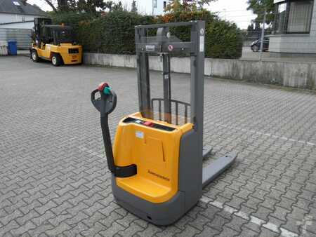 Hochhubwagen 2020  Jungheinrich EJC 110 - nur 250 Stunden - Einbauladegerät (4)