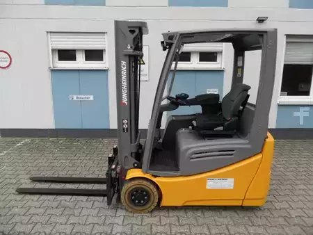 Elektro 3 Rad  Jungheinrich EFG 216k - neue Batterie - Triplex (1)