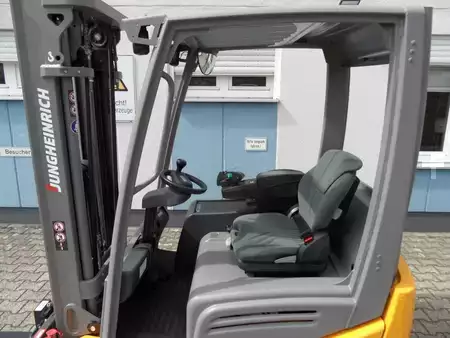 Elektro 3 Rad 2018  Jungheinrich EFG 216k - Batterie NEU - Triplex (6)