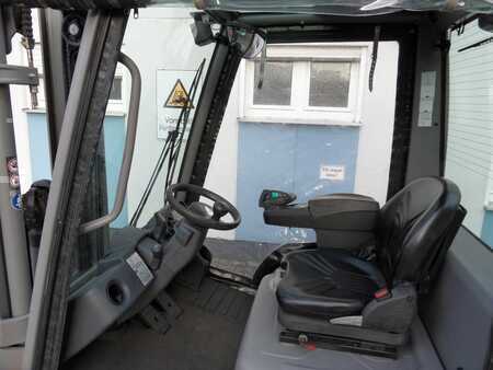 Dieseltruck 2016  Jungheinrich DFG 425s - Triplex - Halbkabine - wenig Stunden (9)