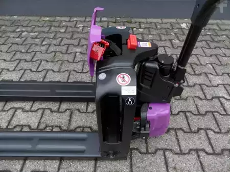 Niederhubwagen 2025  Jungheinrich AntOn PTL 1.5 ohne Stützräder - Neugerät! (10)