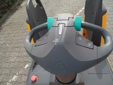 Transpallet elettrici 2025  Jungheinrich ERE 225 - feste Plattform - 2025 - wenig Stunden (10)