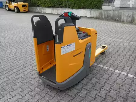 Transpallet elettrici 2025  Jungheinrich ERE 225 - feste Plattform - 2025 - wenig Stunden (4)