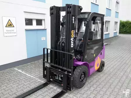 Elektro 4 Rad 2026  Jungheinrich AntOn CBH 2.0 - Triplex - Kabine - NEU! (2)