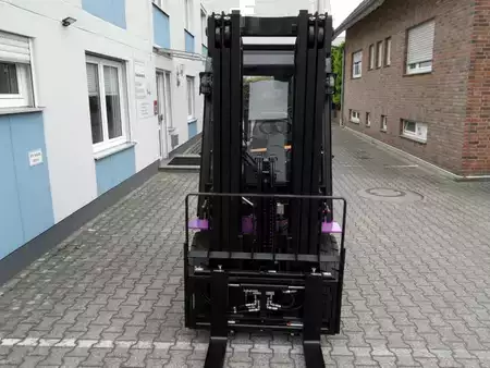 Elektro 4 Rad 2026  Jungheinrich AntOn CBH 2.0 - Triplex - Kabine - NEU! (9)