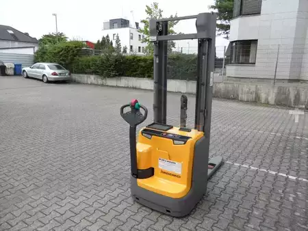 Hochhubwagen 2022  Jungheinrich EJC 214 - 5,35 m Triplex - 265 Stunden (8)