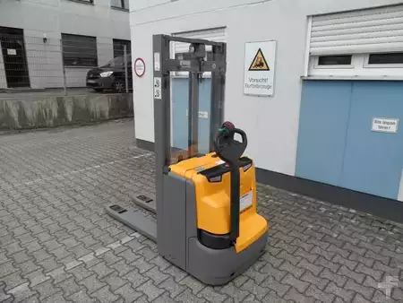 Gerbeurs 2023  Jungheinrich EJC 112z - Initialhub (Basishub) - 330 Stunden! (3)